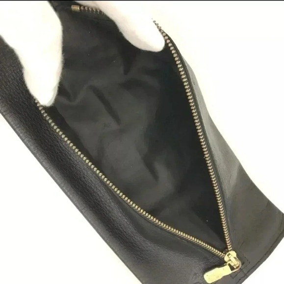 Louis Vuitton Leather Pouch Bag - Picture 4 of 8